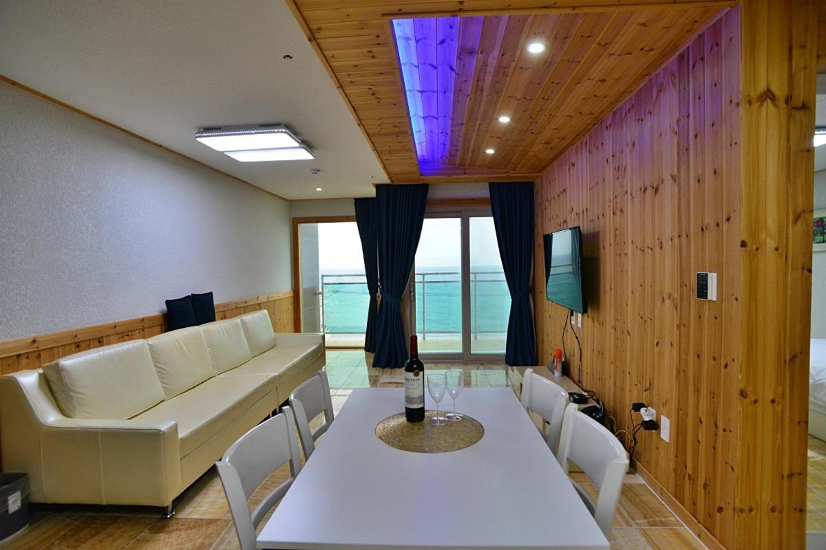 The Four Hills Jeju Hotel Bagian luar foto