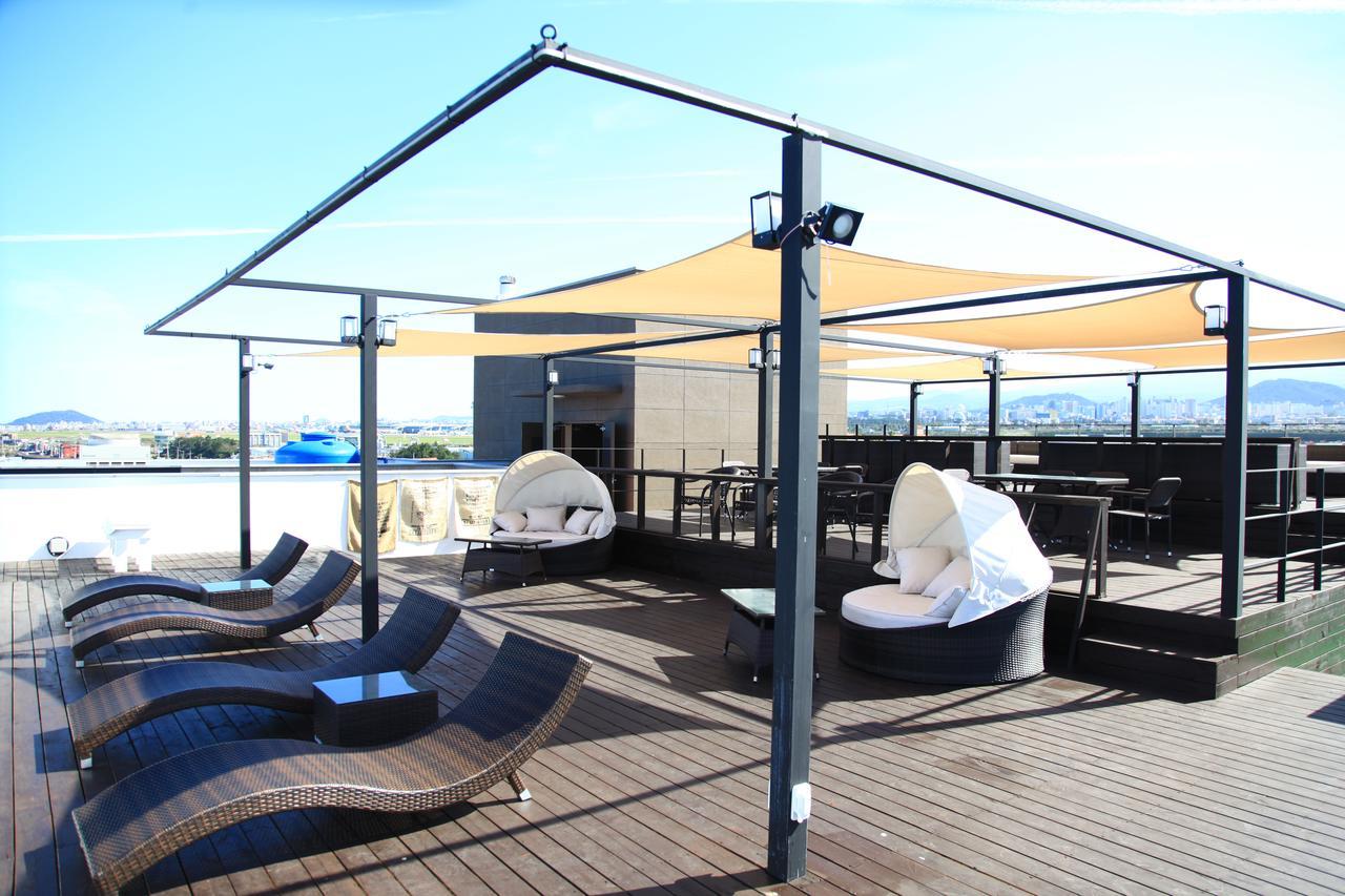 The Four Hills Jeju Hotel Bagian luar foto