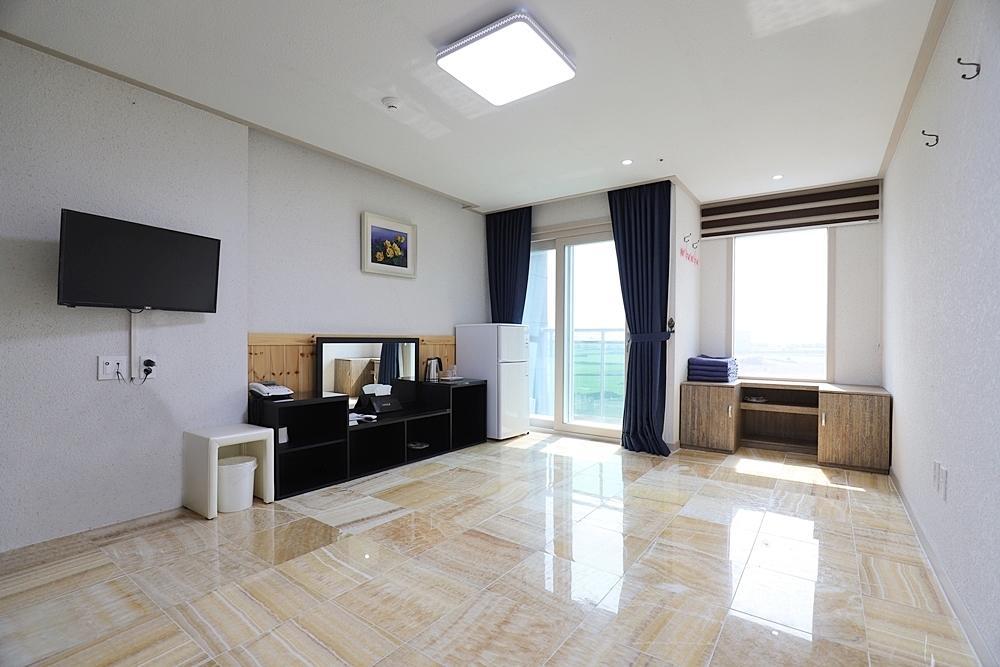 The Four Hills Jeju Hotel Bagian luar foto