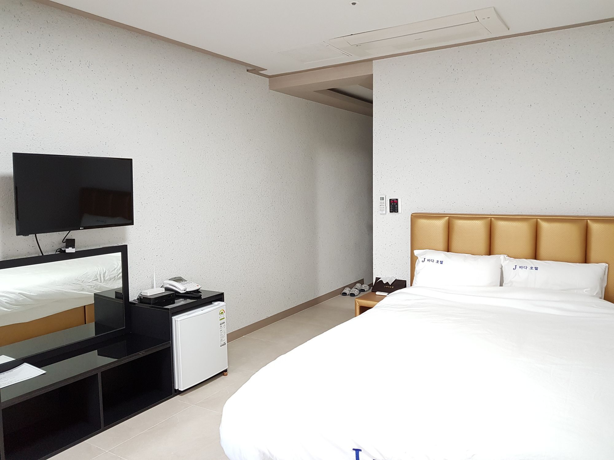 The Four Hills Jeju Hotel Bagian luar foto