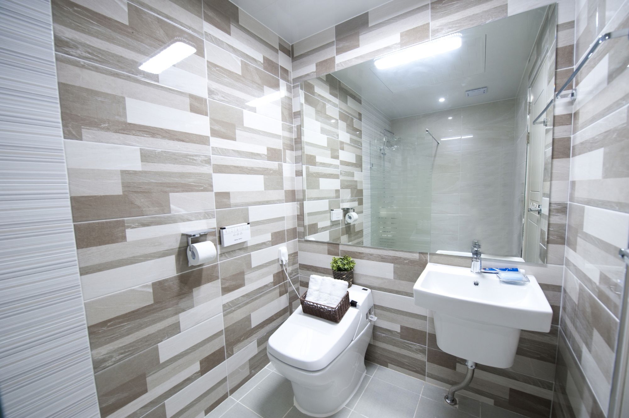 The Four Hills Jeju Hotel Bagian luar foto